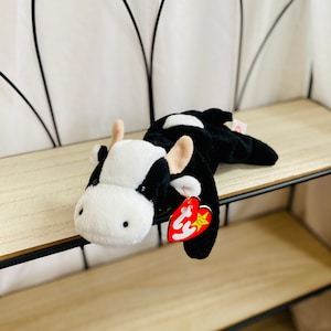 Vintage Daisy the Cow - Retired Beanie Baby