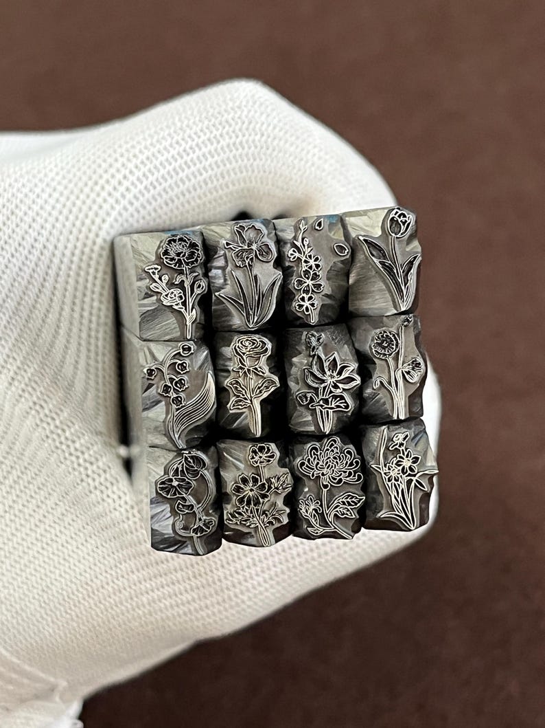 Mese di nascita Fiori Rosa Giglio Tulipano Punzoni Gioielli Metallo, Strumenti per timbri in pelle Braccialetto Strumento fai da te per artigianato, Timbro di design in metallo artistico immagine 11