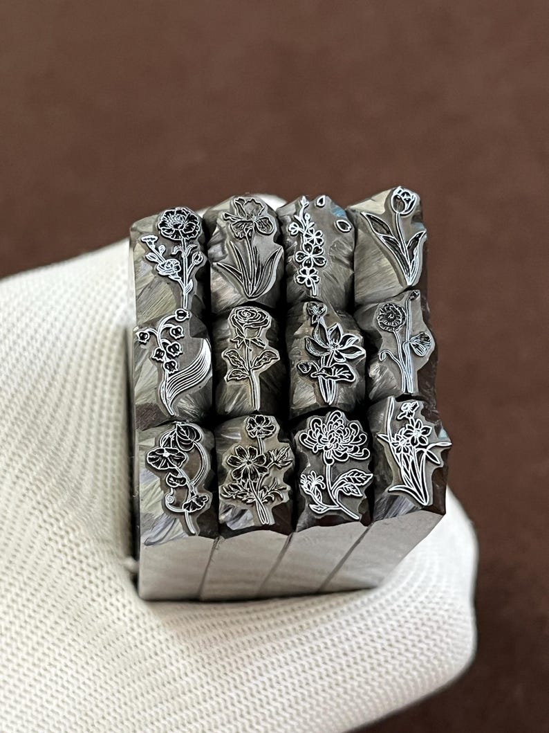 Mese di nascita Fiori Rosa Giglio Tulipano Punzoni Gioielli Metallo, Strumenti per timbri in pelle Braccialetto Strumento fai da te per artigianato, Timbro di design in metallo artistico immagine 12