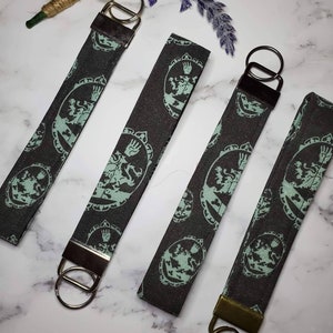 Twilight Inspired Vampire Crest Key Fob Keychain Wristlet Strap