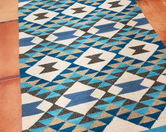 Authentic Zapotec Rug ( Modern ) 100%Wool & Organic Dyes. 24"inW x 39"inL.