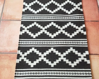 Authentic Zapotec Rug (Mitla) 100% Neutral Sheep Wool. 24"in W x 39"in L.