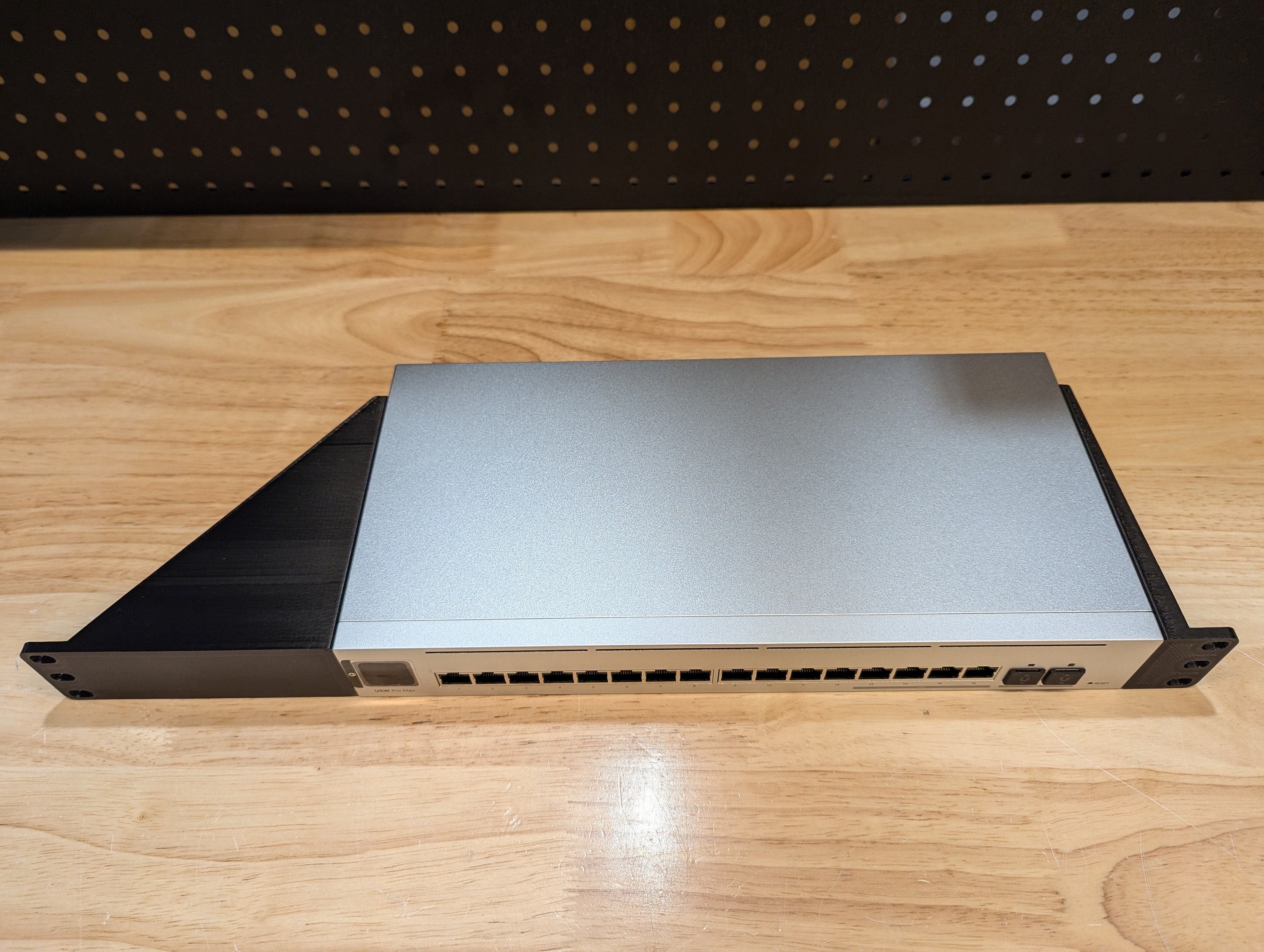 ラックセットUbiquiti Unifi UDM-Pro & PoE Swich Rack Mount UniFi Switch Pro Max 16 | Getic