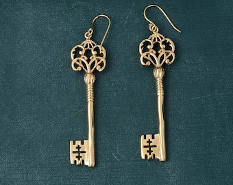 Antique Bronze Key Earrings, key jewelry, women&#39;s earrings, Ornate Key Charms, Dangle Earrings, Magic key earrings, Skeleton key earrings.