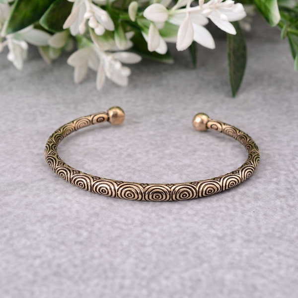 Dainty Brass Adjustable Delicate Bracelet, Bangle Bracelet, Handmade Vintage Bracelet, Spiral Patterned Bracelet, Brass Findings, gifts.