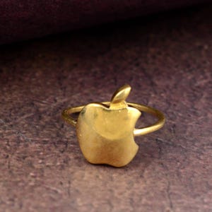 Apple ring, fruit ring, food jewelry, apple logo ring, golden apple ring, gift for her, cute ring, gift for mother, modern ring, chunky ring