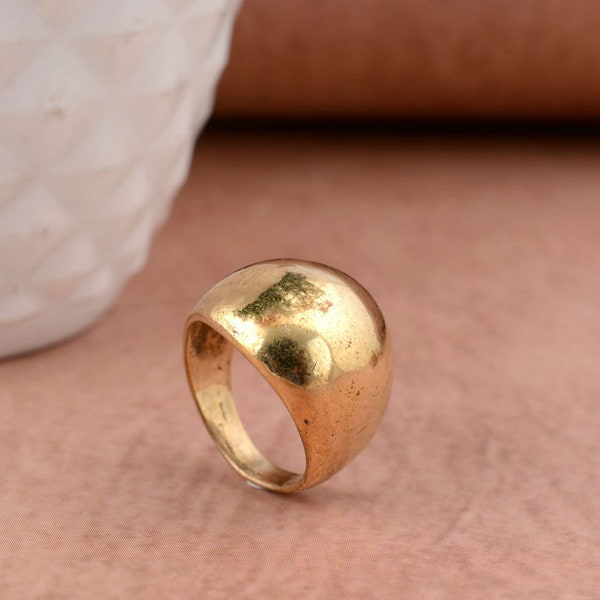 Unique Gold Dome Ring, Gold Large Dome Ring, Antique Brass Ring, Chunky Ring, Pinky Signet Ring, Dainty Ring, Gifts For Her.