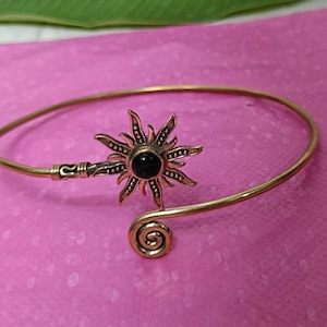 Gold Sun Obsidian Arm Cuff: Vintage Brass Bohemian Jewelry