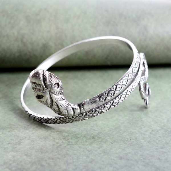 Dainty Silver Snake Arm Cuff, Serpent Upper Arm Cuff, Adjustable Spiral Arm Cuff, Tribal Arm Cuff, Vintage Jewelry, Summer gifts jewelry.