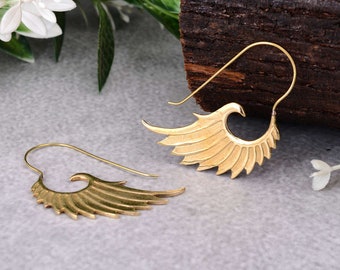 Brincos de asa de ouro - Joias de latão boho - Presentes de Natal - Brincos de pássaro.