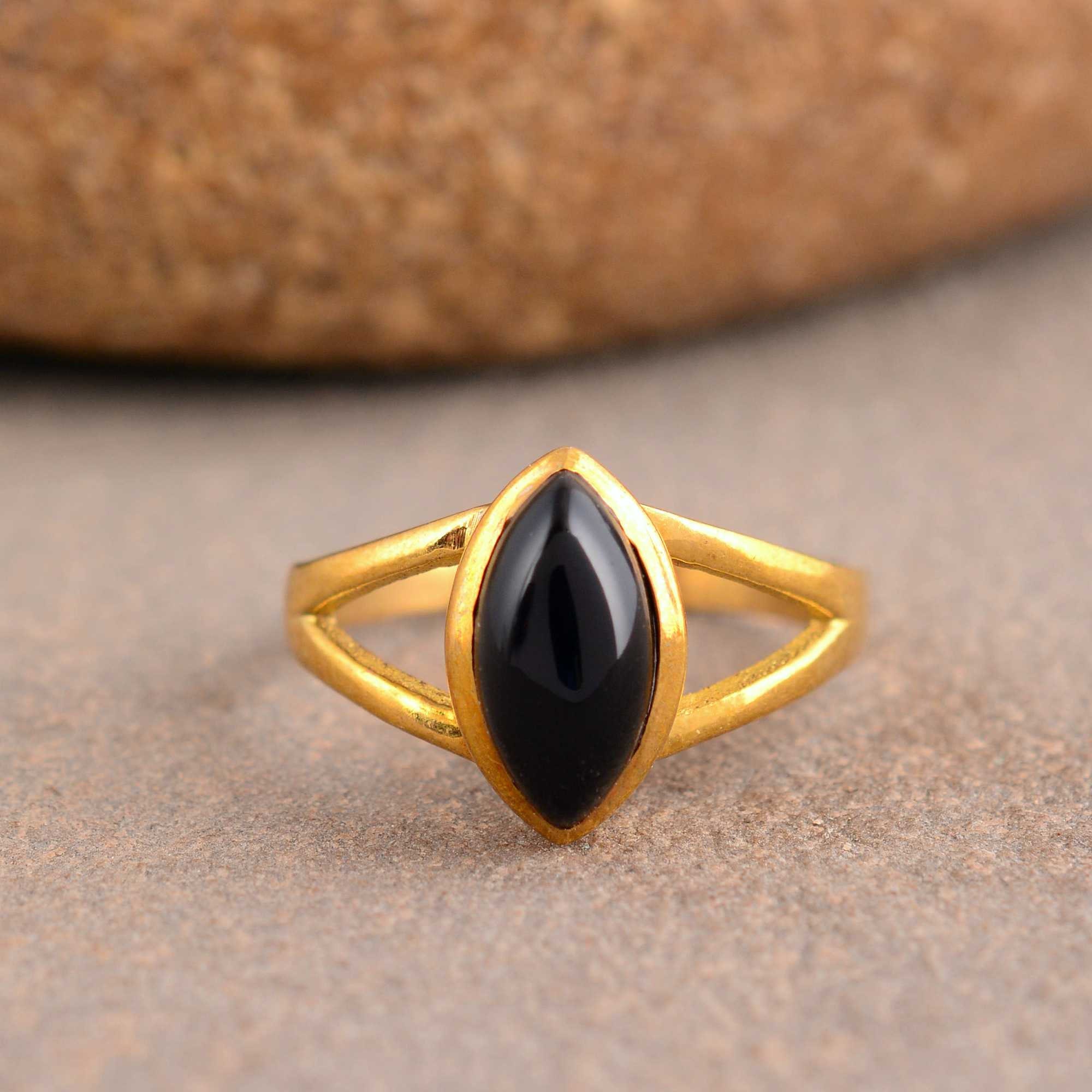 Handmade Black obsidian Ring, Dainty Gold Ring, Black Stone Ring , Christmas Band Ring, Statement Ring, Everyday Gold Ring, Women Jewelry.