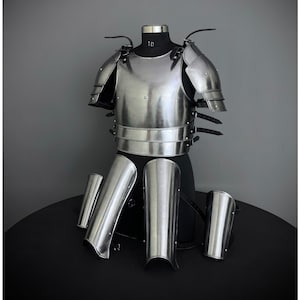 Steel Lady Knight Armor: Medieval LARP Cosplay Costume