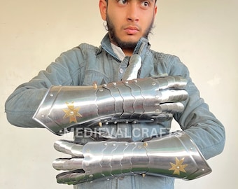 Medieval Knight Gauntlets: Solid Steel Functional Armor Gloves