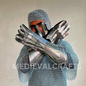 Medieval Knight Steel Gauntlets: Functional LARP Cosplay Armor