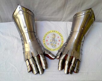 Medieval Steel Gothic Gauntlets with brass decor and leather gloves inside movable functional finger for LARP /& re-enactment use.