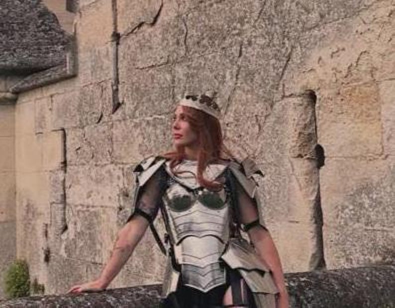 Armure Brave Lady Knight - Costume médiéval-fantastique pour les événements de cosplay et de GN. image 2