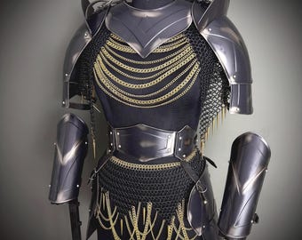 Geschwärztes Stahl Rüstungs-Set | Mittelalterliches Ritter Cosplay mit Gold Ketten