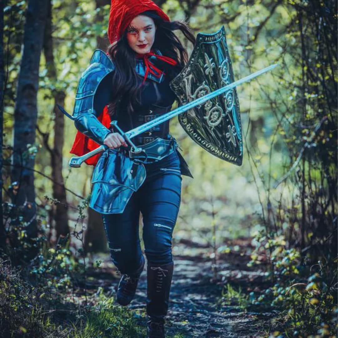 中世の騎士の盾：ステンレススチール製LARPコスプレアーマー - Etsy 日本