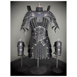 盾　シールド　武器　西洋騎士　リアル 盾 シールド 武器 西洋騎士 リアル （西洋甲冑（鎧兜）の歴史