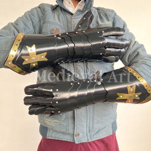 Medieval Knight Gauntlet, Larp Armor, Antique Gloves, Armor, Cospaly Armor, Sca Armor, Fantasy Gloves,  Gift Items