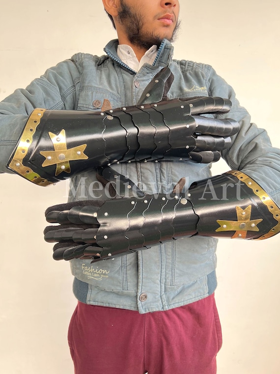 Armour with Leather Gloves Medieval Gothic Armor Steel Gauntlet