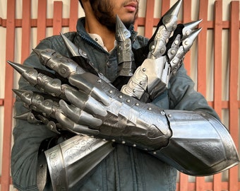 Etched Steel Knight Gauntlets: Medieval Larp Cosplay Armor