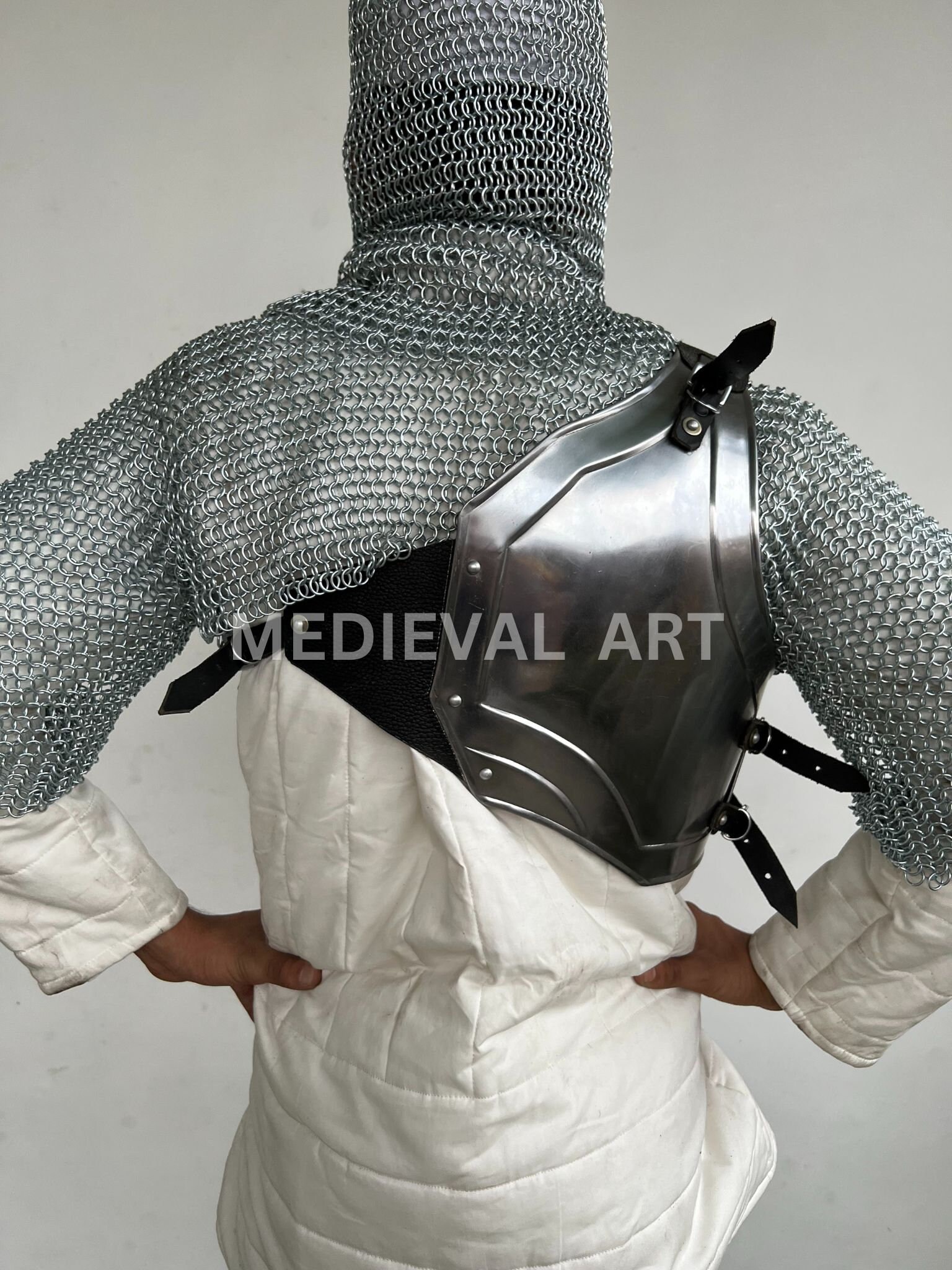THOR INSTRUMENTS Maglia medievale Coif Armatura Acciaio dolce Argento Chainmail Coif Cavaliere medievale Rinascimento Armatura Catena Cappuccio Vichingo LARP 16 Gauge Stell Rustico Vintage Home Decor