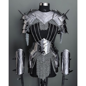 女性用中世騎士の鎧 - 鎖かたびら付き勇敢な女性の胸当て | LARP、SCA、コスプレファンタジー鎧 | 彼女へのユニークなギフト。