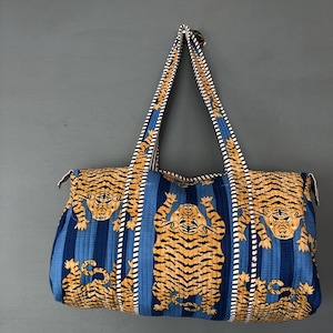 Verschiedene große Baumwoll-Gesteppte Weekender-Reisetasche, handgefertigte gesteppte Stofftasche, Block bedruckte Reisetaschen, Handgepäcktasche