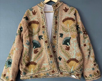 Ręcznie robiona bawełniana kurtka Suzani: haftowana szata kimono
