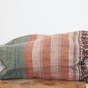 Precioso algodón Vintage Kantha cepillos bolsa de maquillaje accesorio T-Pouch Kantha trabajo cepillo bolsa india étnica bolsa baño artículos de tocador cosméticos