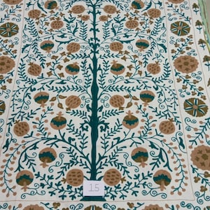 Handgestickte Suzani Decke: Tagesdecke aus usbekischer Baumwolle