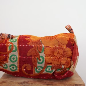Bellissimi pennelli Kantha vintage in cotone Borsa per trucco Accessorio T-Pouch Borsa per pennelli da lavoro Kantha Borsa etnica indiana Articoli da toeletta da bagno Cosmetici