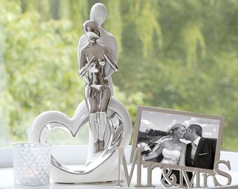 Design Skulptur Zeitlose Eleganz: Keramik-Dekoobjekt "Romanze" für Hochzeiten und Liebe - 33,5 cm hoch Handmade Hochzeit Geschenk Amore
