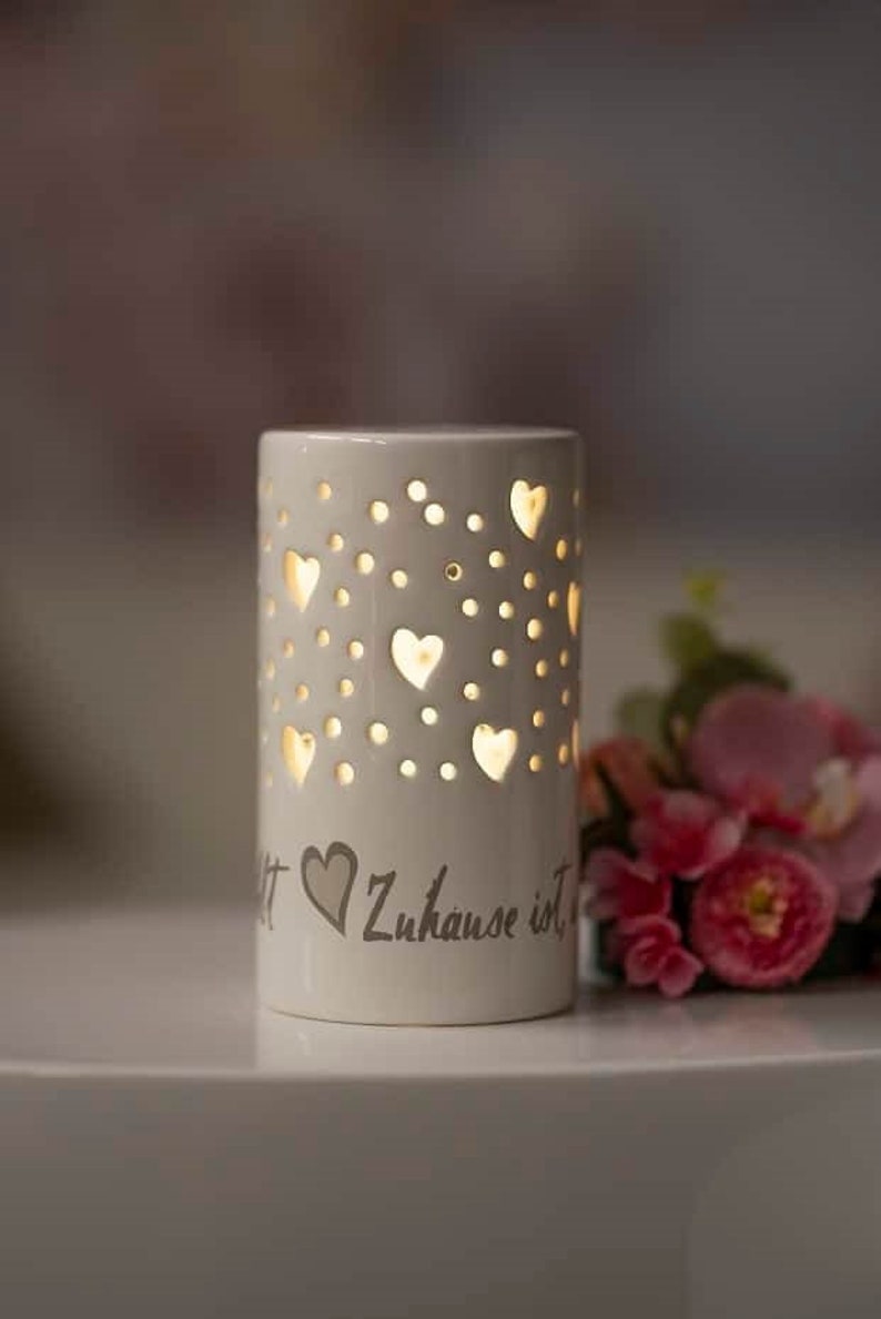 DEKO Lichtsäule mit Herzmuster Latuna LED weiß creme Dekoartikel Wohnaccoires Raumdeko Stimmungslicht Keramik Handgefertigt Wohnakzente Bild 3