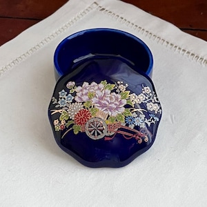 ヴィンテージ 小物入れ コバルトブルー フラワーカート 日本製 陶器 6.5 cm シノワズリ ファームハウス カントリー シャビー コテージ 化粧台 装飾 ブルー リングボックス