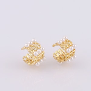 Gold Non Piercing Cartilage Clip Earrings,18K Gold Filled Pig Nose Cuff Earrings,Hypoallergenic Huggie Hoop,Gift for Her,17.6x13.5x9.2mm