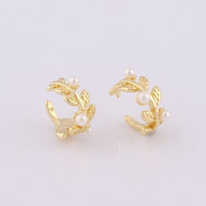 Gold Non Piercing Cartilage Clip Earrings,18K Gold Filled Leaf Cuff Earrings,Hypoallergenic Huggie Hoop,Gift for Her,14.2x12.8x7mm
