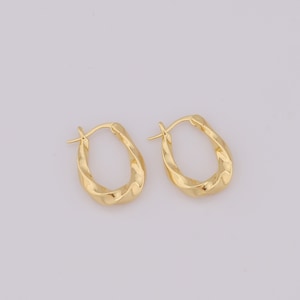 Gold Twisted Earrings,18K Gold Filled Huggie Hoop Earrings,Hoop Earrings,Hypoallergenic Huggie Hoop,Gift for Her,22x13.5x4.5mm