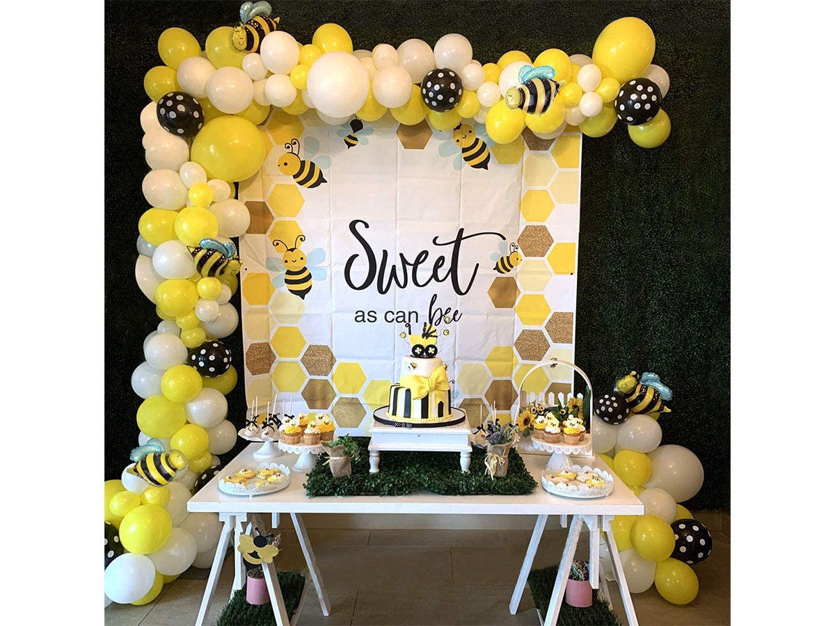 AYUQI Bee Balloon Garland Arch Kit Yellow White Black Polka Dot Foil Bumble  Bee Balloons for Baby Shower Gender Reveal Birthday Bee Day Party Decoration  