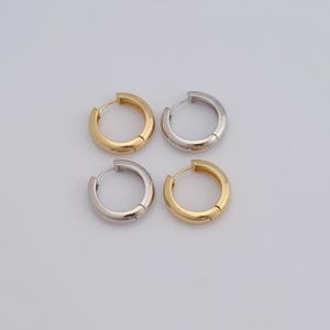 Gold Hoop Earrings, 18K Gold Filled Huggie Hoop Earrings,Hoop Earrings,Hypoallergenic Huggie Hoop,Gift for Her,24x25x6mm