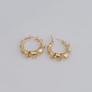 Gold Twist Hoop Earrings, 18K Gold Filled Huggie Hoop Earrings,Hoop Earrings,Hypoallergenic Huggie Hoop,Gift for Her,37x38x10.5mm