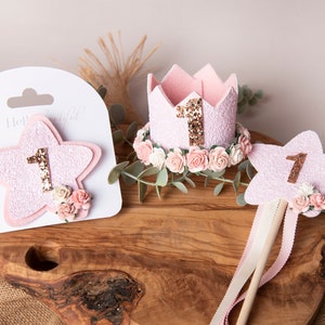 Set de regalo de fiesta personalizado para todas las edades, corona de cumpleaños floral rosa, insignia de cumpleaños, varita de cumpleaños, regalo de cumpleaños personalizado, set de fiesta de primer cumpleaños