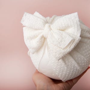 Baby turban, baby hat, baby accessory, baby shower gift, baby bow turban, summer turban, white Turban, baby summer hat