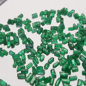 3-7mm Emerald raw sticks Good color saturation with natural inclusions 100%Natural terminated emerald sticks rough emerald