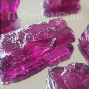 Umbalite garnet raw Purple garnet rough 100%Natural flattish raw stones good quality loose garnet for raw jewelry rhodolite purple
