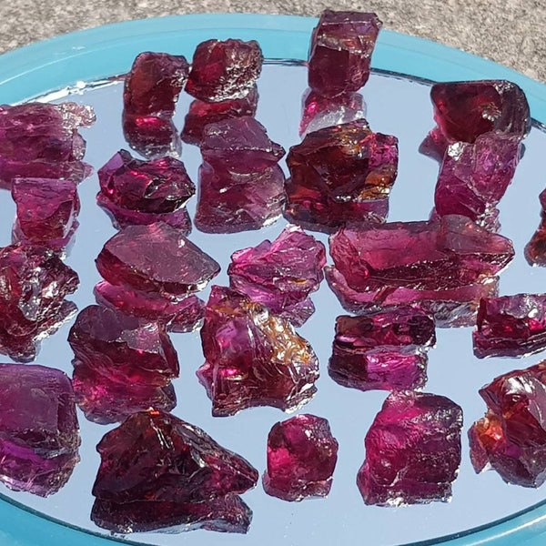 Rare High quality Pink/Purple garnet raw Natural garnet untreated garnet rough stone AAA quality well sorted raw garnet for jewelry Rhodolit