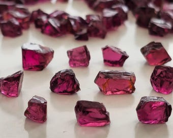 Mozambique Rhodolite Garnet Faceting Rough Lot 100 ct 4–12 mm | Natural Pink Garnet | Clean Transparent