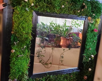 Moss art mirror