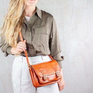 leather crossbody bag for women, leather shoulder bag, vintage handbag, vintage purse, saddle bag, gift hor her, handmade gift, gift women